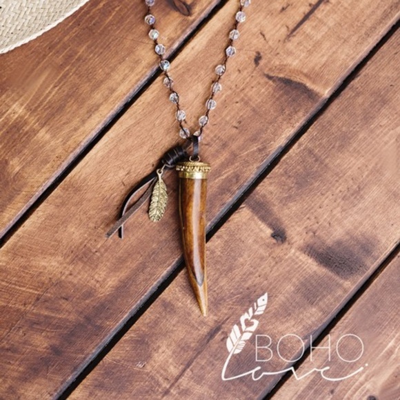 Store Closing‼️ Bone Boho Pendant Necklace - Picture 2 of 6